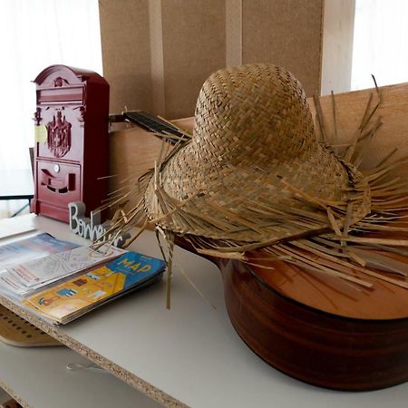 Hotel Flores 里乔内 外观 照片